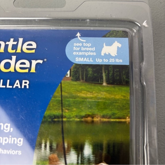 PetSafe Gentle Leader Headcollar Small Breed Up to 25 pounds Dog Collar DVD - Picture 2 of 6